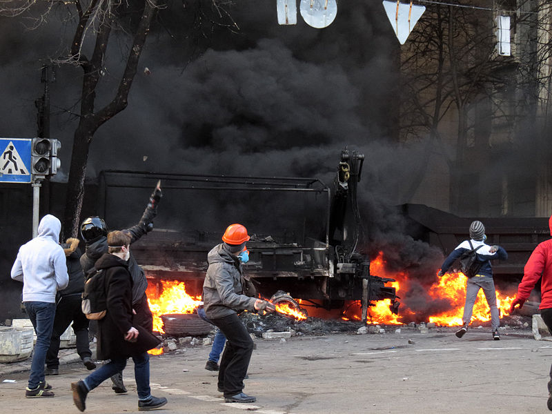 Euromaidan_Kiev_2014-02-18_15-08