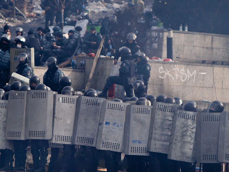 Euromaidan_in_Kiev_2014-02-19_12-20